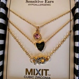 Ladies Nice Valentines Day 3-pc. Cubic Zirconia 18 Inch Cable Heart Necklace Set